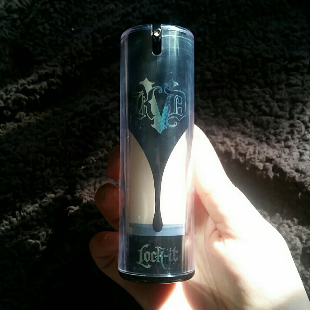 Kat von D ~ lock it foundation